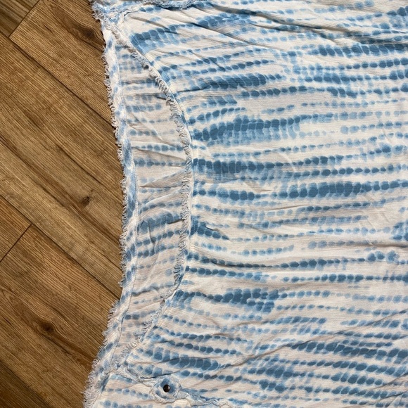 Beachy, bohemian, tunic-style blouse Blue and white tie-dye - Picture 5 of 9
